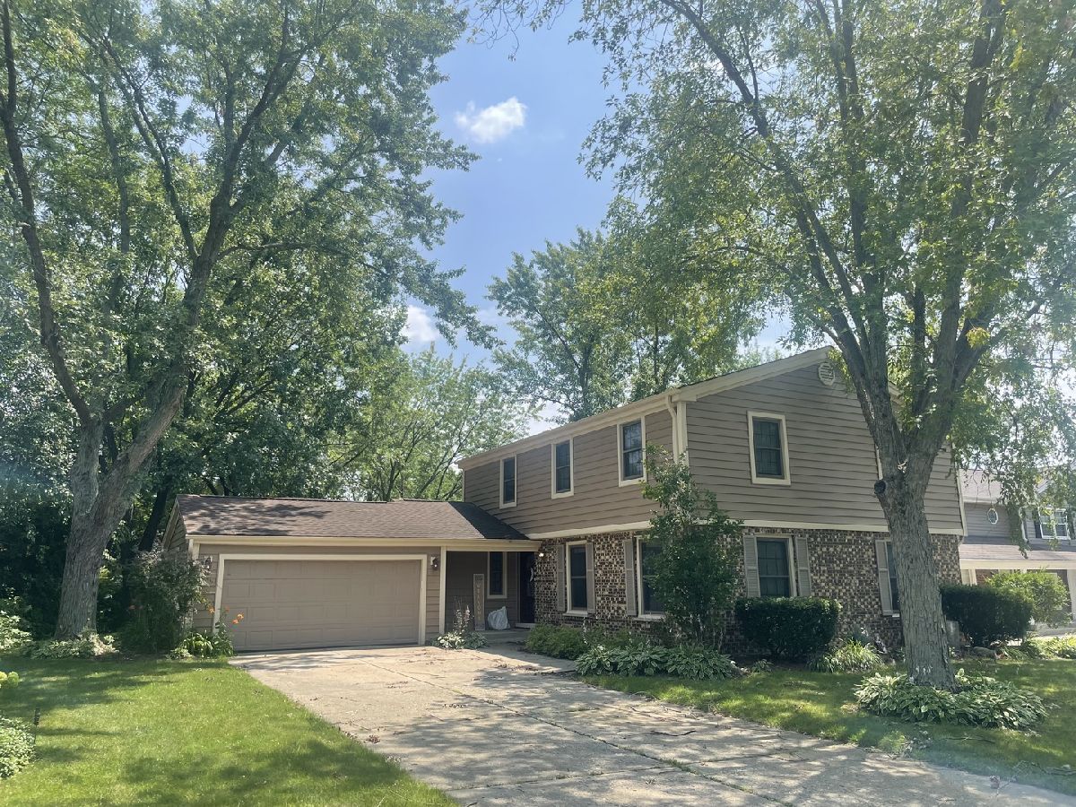 Homes Sold Indian Hill Naperville Illinois, 1562 Apache
