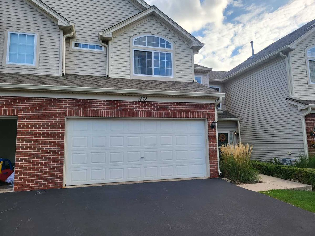 Townhomes Rented Abington Woods Aurora Illinois, 392 Abington Woods