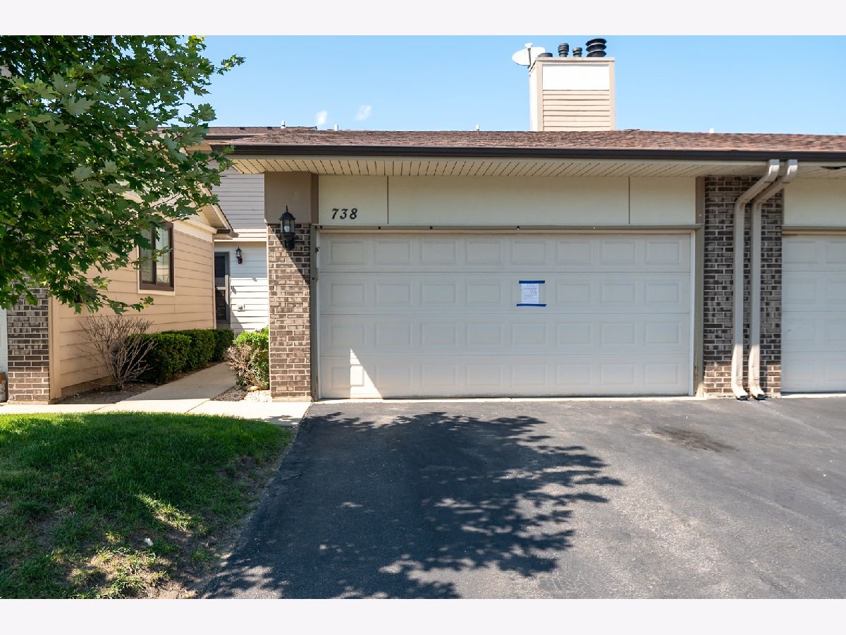 Townhomes Sold Park West Deerfield Illinois, 738 Grouse