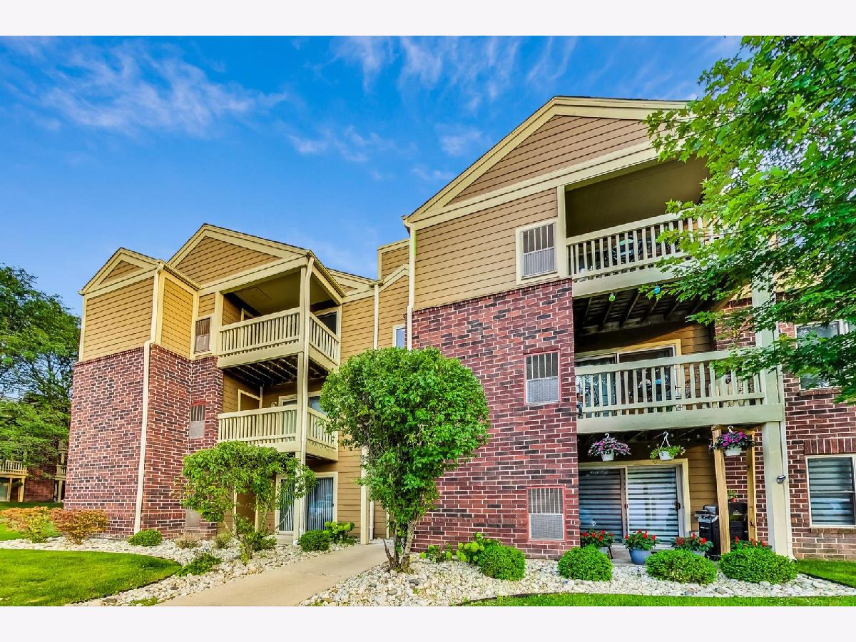 Condominiums Sold Park Bloomingdale Bloomingdale Illinois, 208 Glengarry