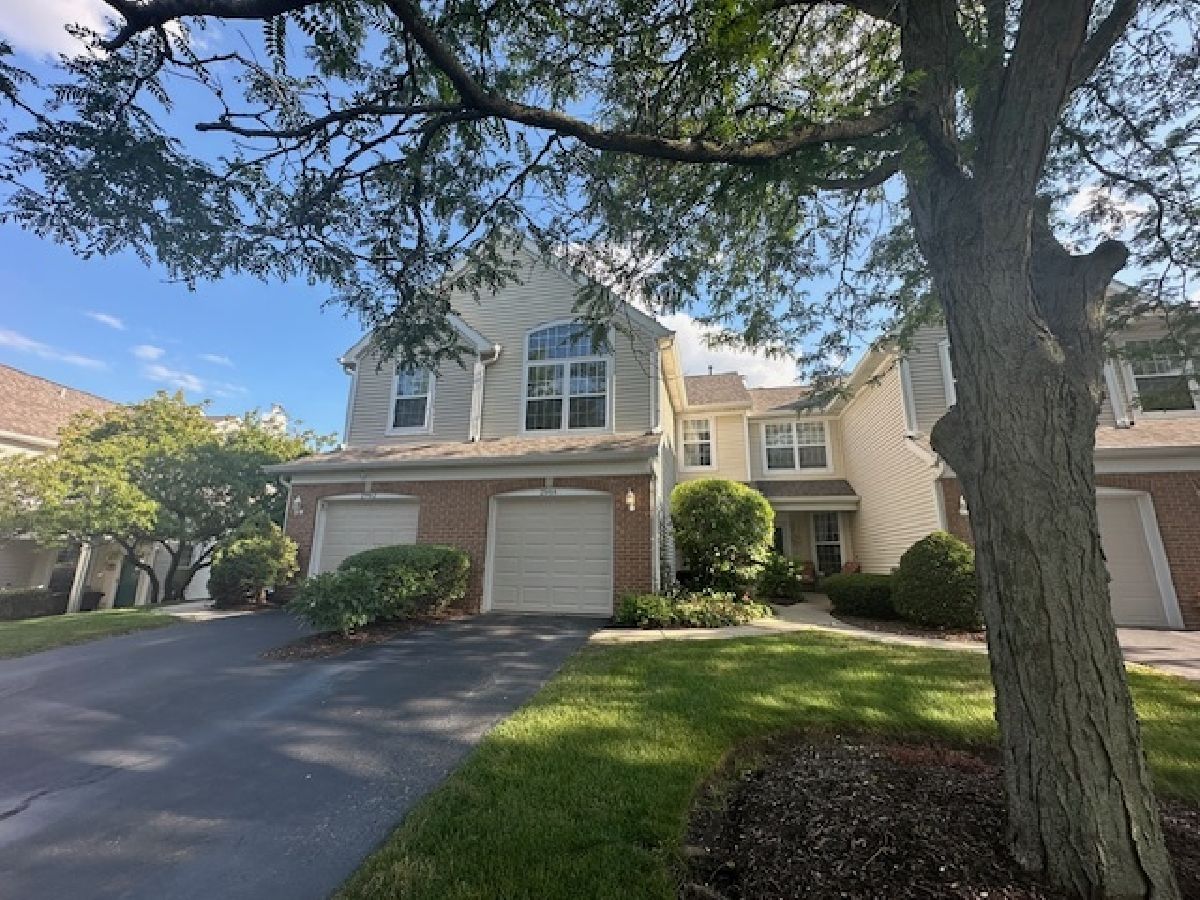 Townhomes Rented Autumn Lakes Aurora Illinois, 2964 Waters Edge