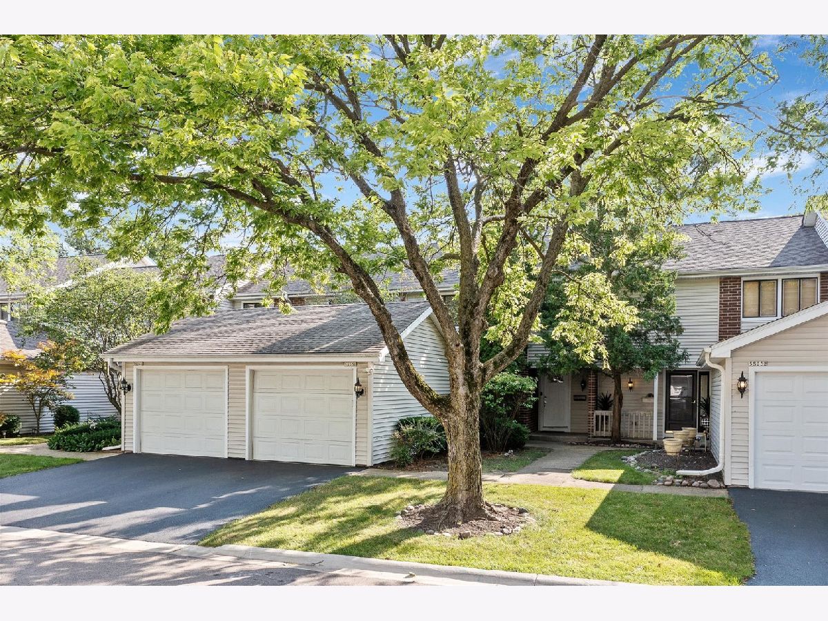Townhomes & Homes Sold Country Lakes Naperville Illinois, 5S036 Firestone
