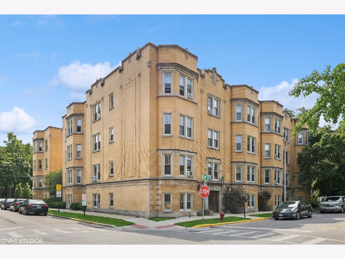 Condominiums Sold Morgan Court Forest Park Illinois, 502 Beloit