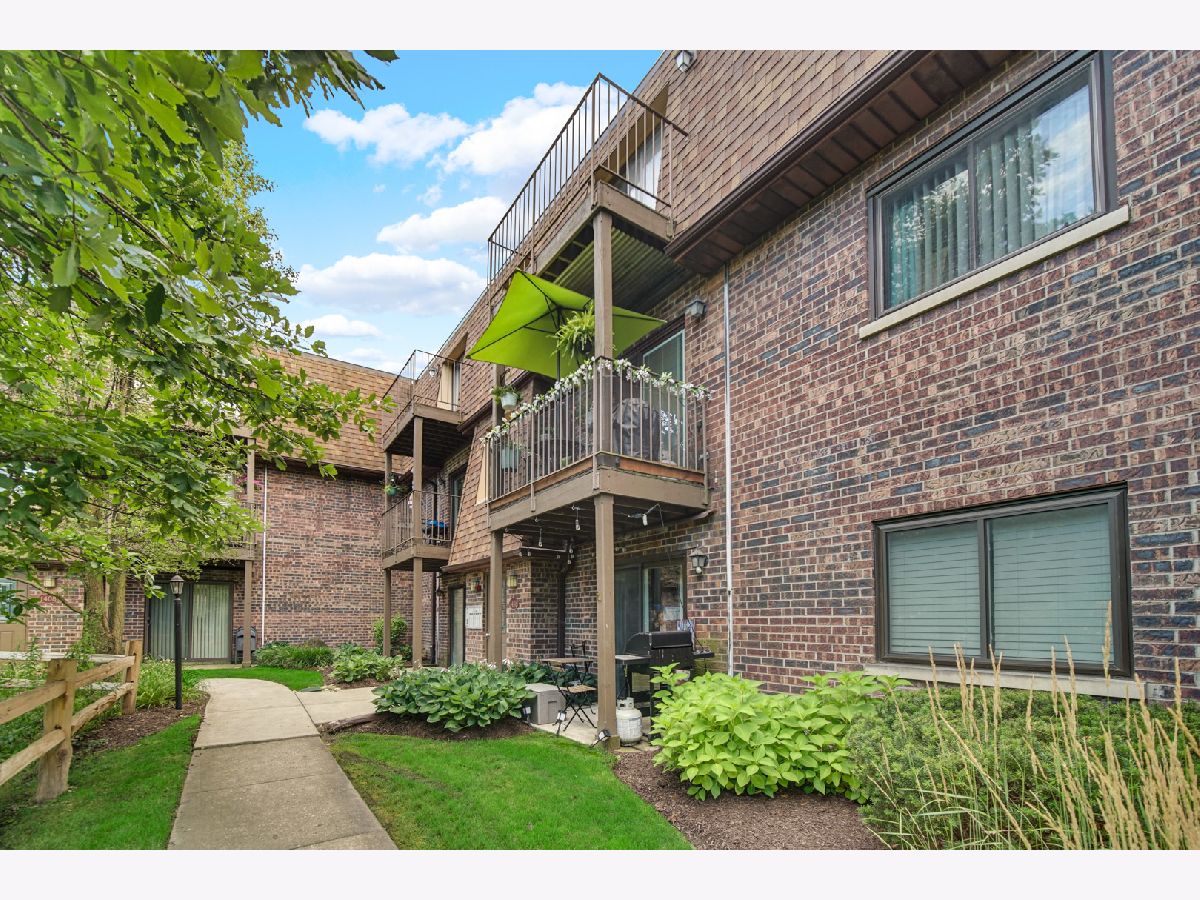 Condominiums Sold Hidden Valley Lombard Illinois, 1406 Fairfield