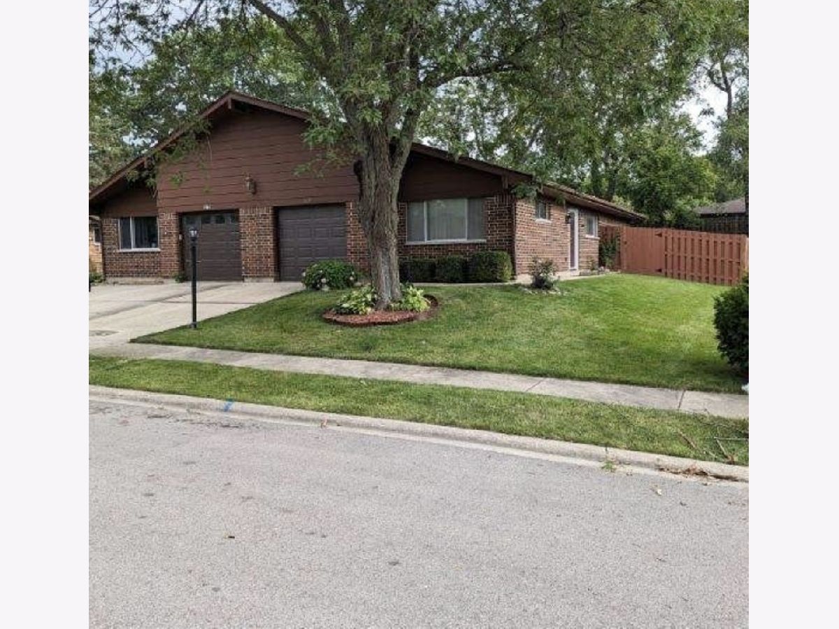 Townhomes & Homes Rented Belaire Manor Streamwood Illinois, 163 Virginia