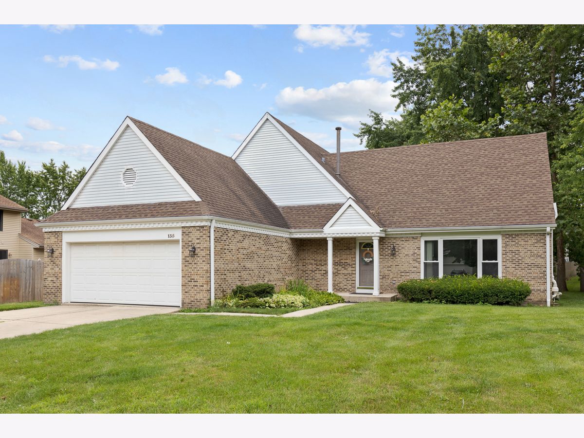 Homes Rented Will O Way Naperville Illinois, 135 Encina