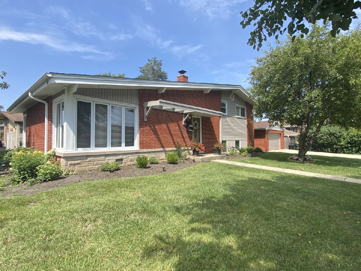 Homes Sold Robbins Meadow Lane Morton Grove Illinois, 8901 Oconto