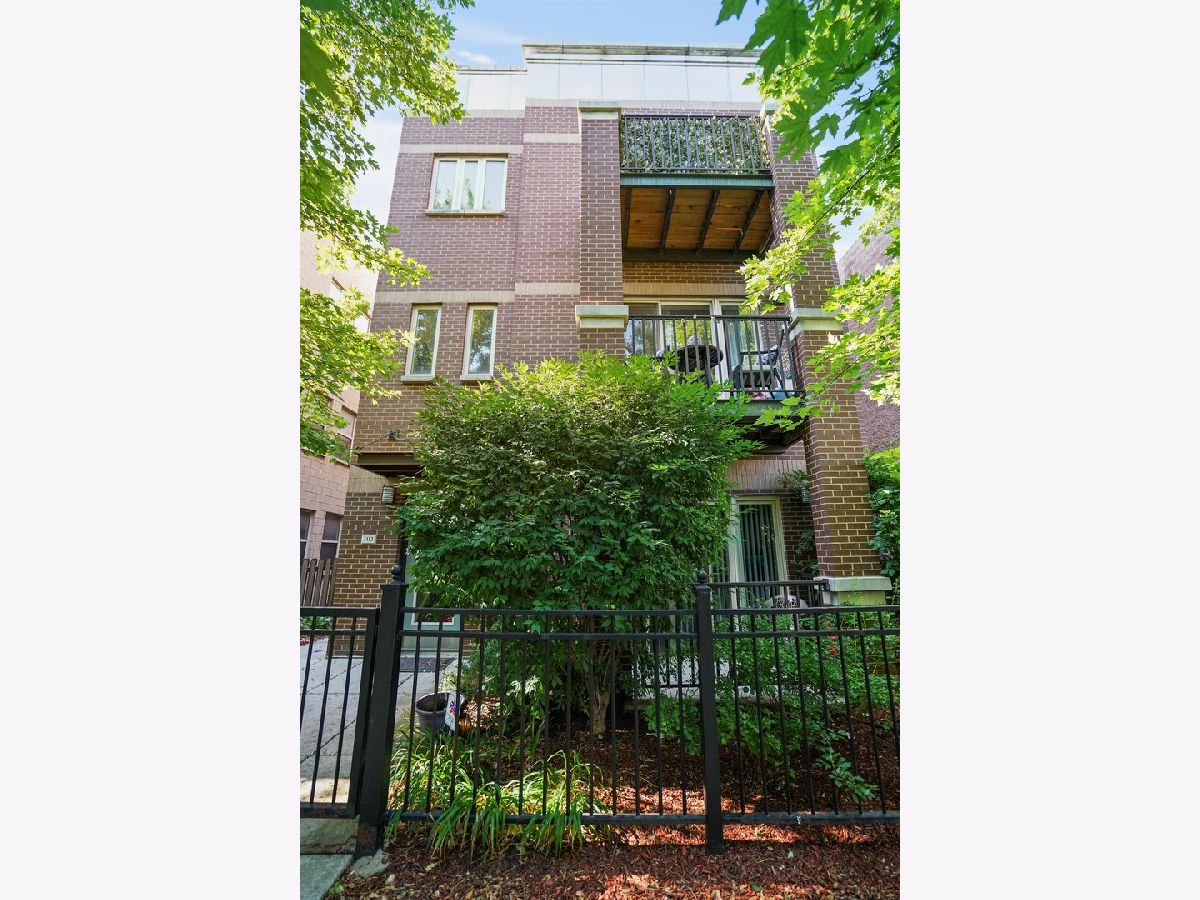 Condos & Townhomes Rented Roosevelt Square Chicago Illinois, 1112 Washburne