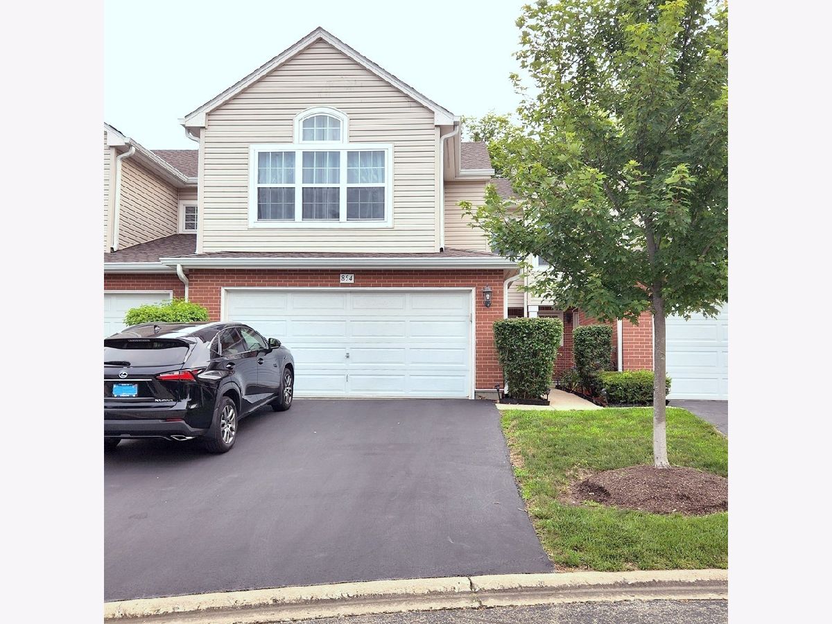 Townhomes & Homes Sold Roseglen Buffalo Grove Illinois, 854 Old Checker
