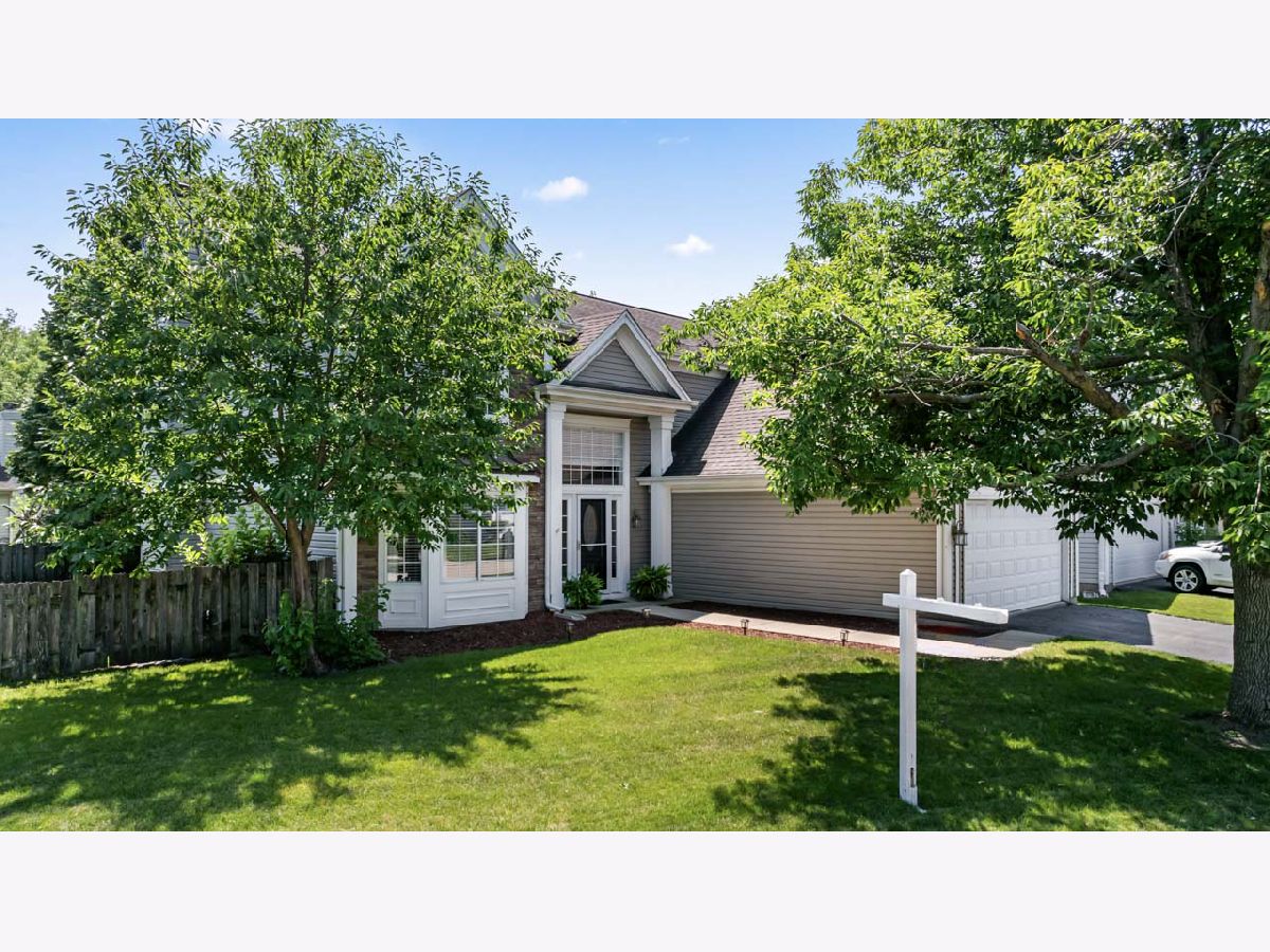 Homes Sold Golden Oaks Aurora Illinois, 1060 Scarlet Oak