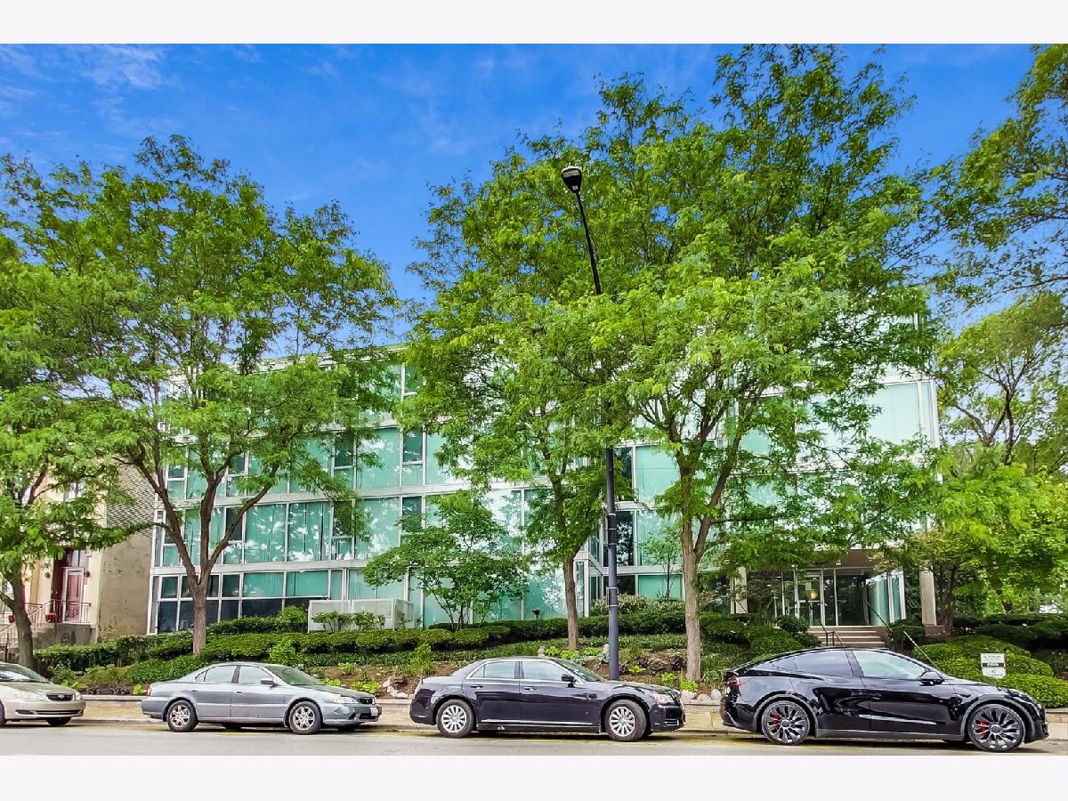 Condominiums Sold Michigan Place Chicago Illinois, 3120 Indiana