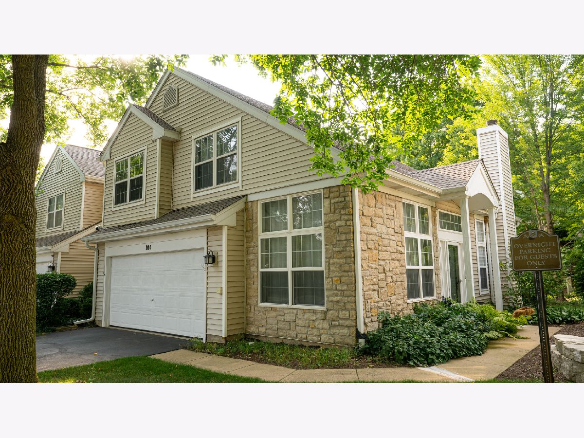 Townhomes Sold Library Hill Wauconda Illinois, 101 Parkview