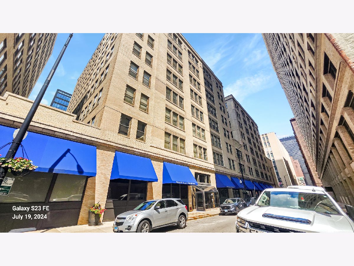 Condominiums Rented Printers Square Chicago Illinois, 640 Federal