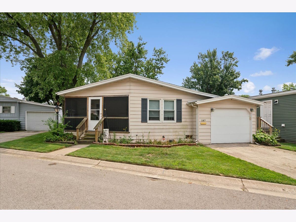Homes Sold Willow Lake Estates Elgin Illinois, 187 Tollview