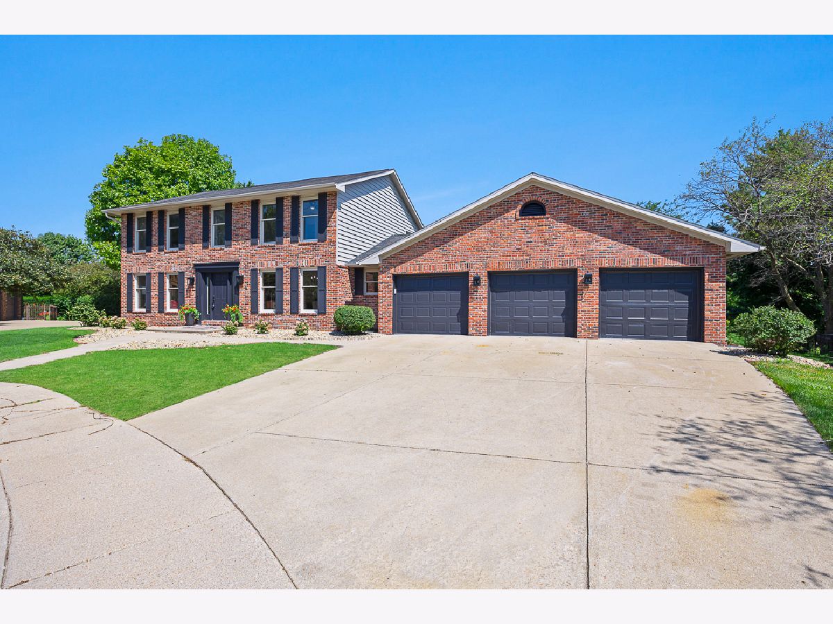 Homes & Condos & Townhomes Sold Brookridge Bloomington Illinois, 4 Brompton