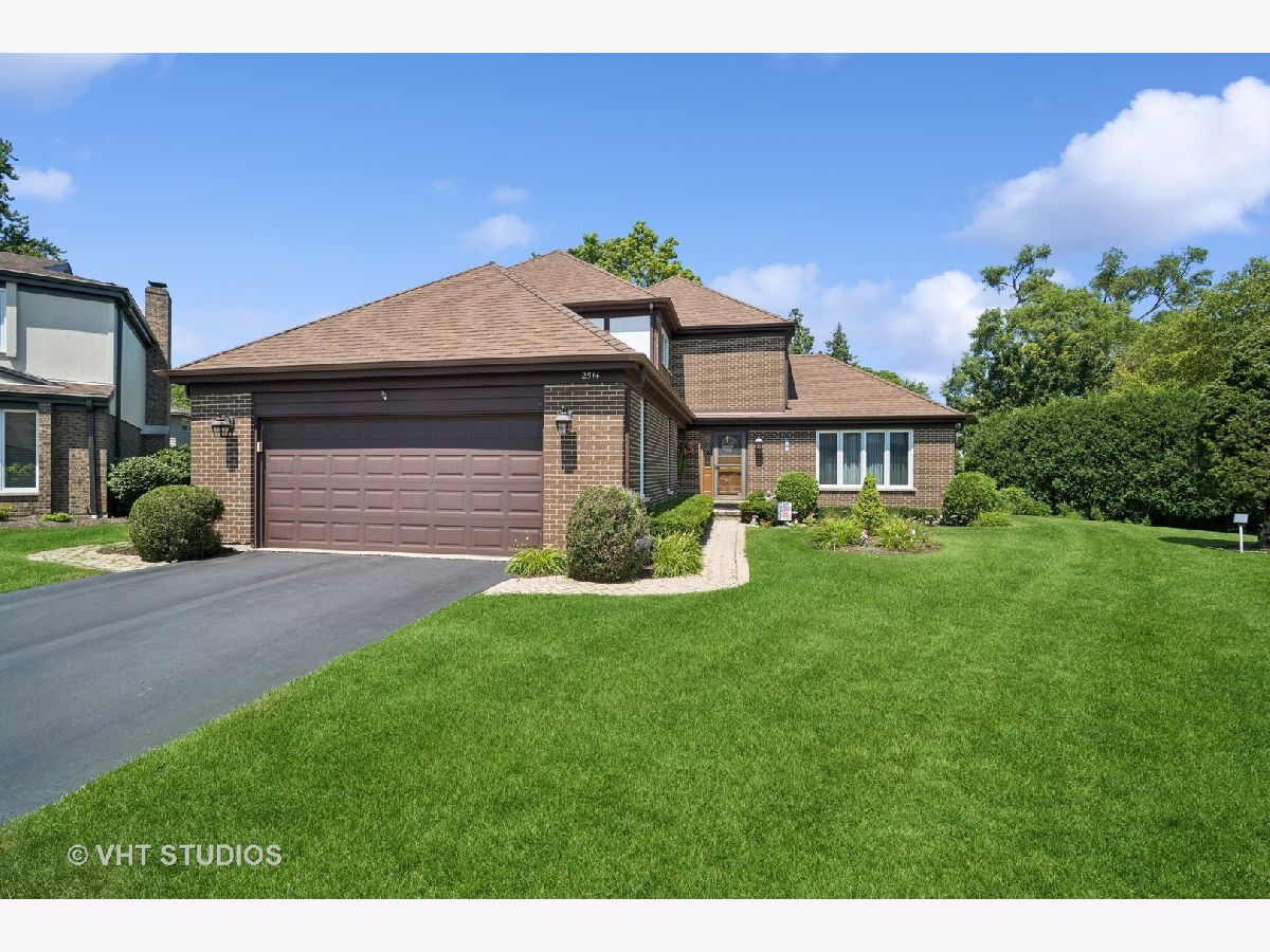 Homes Sold Courts Of Russetwood Arlington Heights Illinois, 2514 Hartford