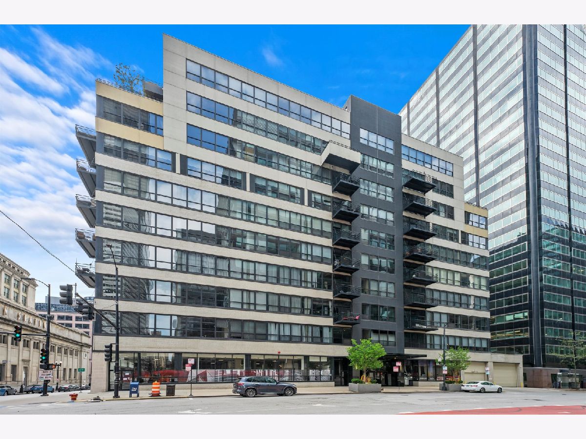 Condominiums Sold Metropolitan Place Chicago Illinois, 130 Canal