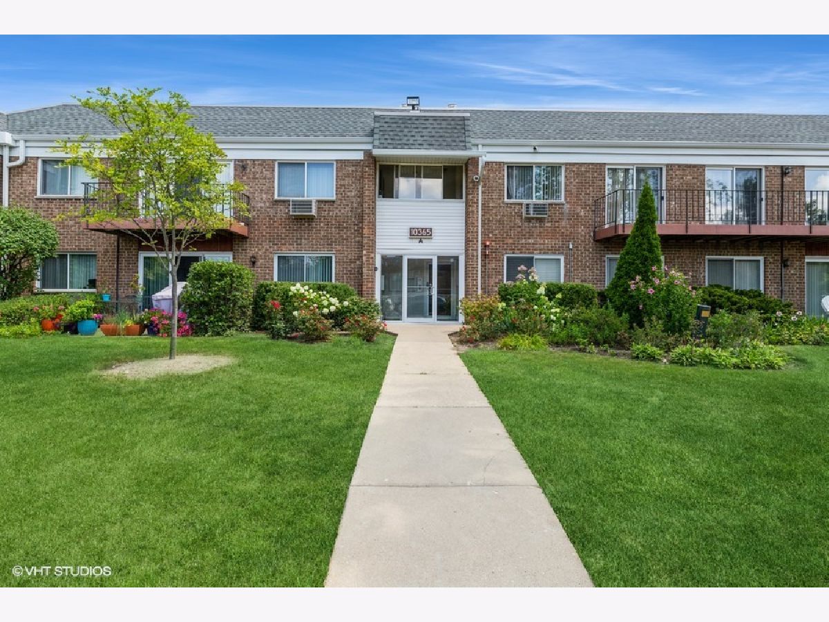 Condominiums Sold Regency Glenview Illinois, 10365 Dearlove