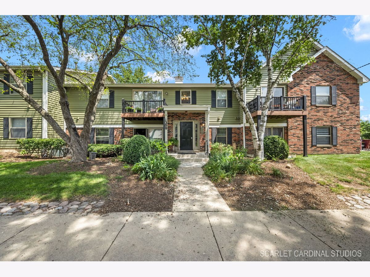 Condominiums Sold Chantecleer Lakes Naperville Illinois, 1300 Mc Dowell