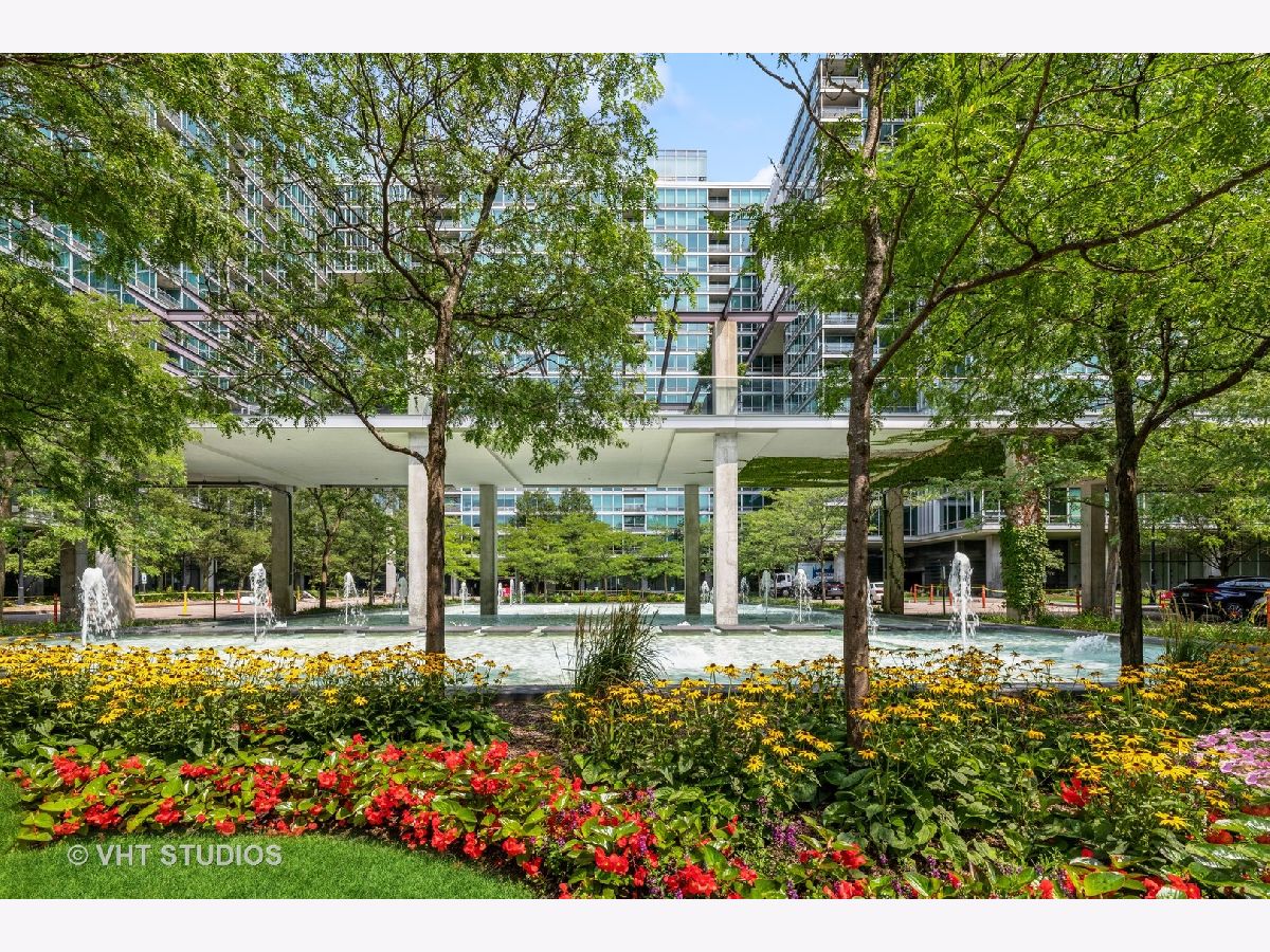 Condominiums Rented Optima Old Orchard Woods Skokie Illinois, 9715 Woods