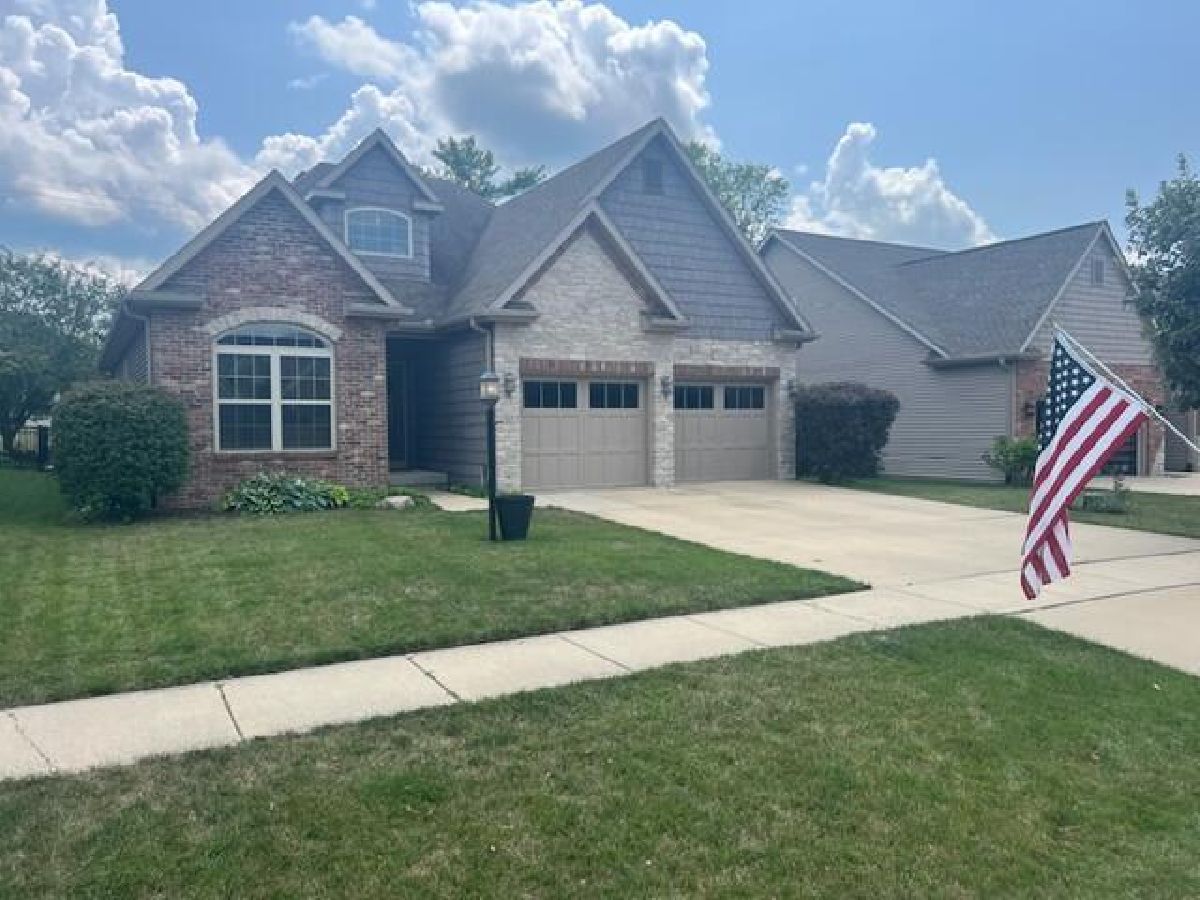 Homes & Condos & Townhomes Sold Quail Run Mahomet Illinois, 1911 Quail Run