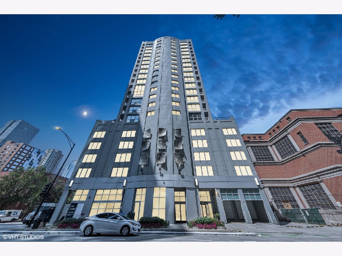 Condominiums Sold Farallon Chicago Illinois, 600 Dearborn