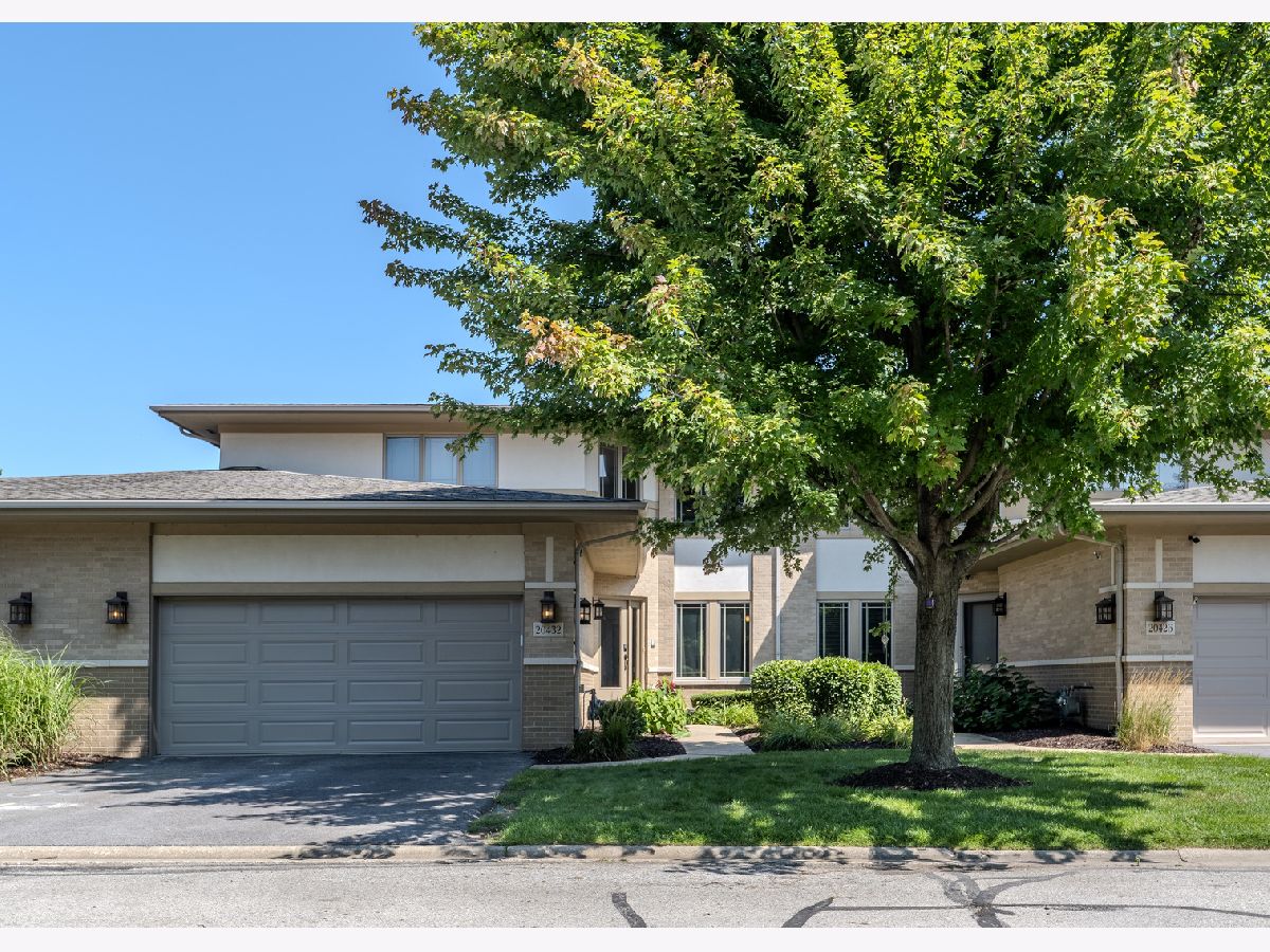 Townhomes Sold Prairie Creek Townhomes Frankfort Illinois, 20432 Fallingwater