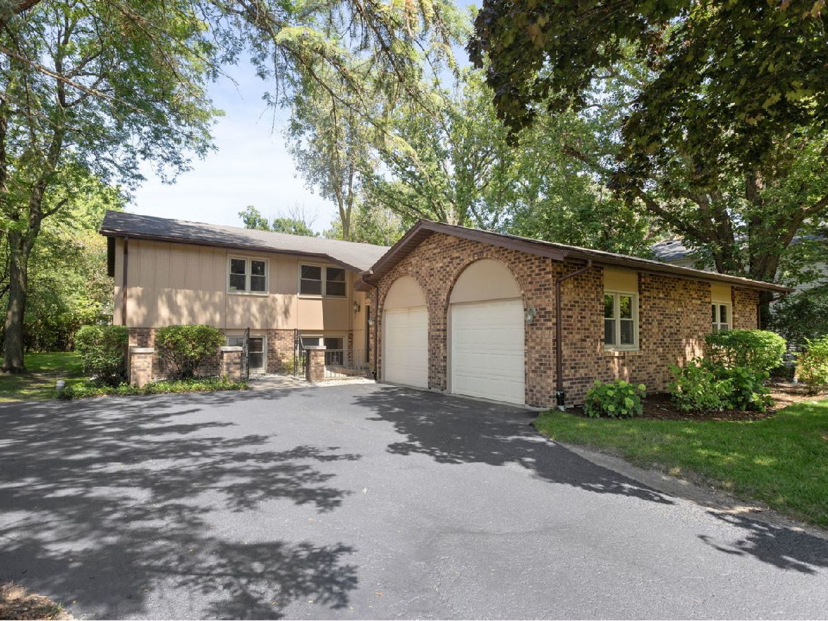 Homes Sold H.o. Stone Lake Forest Illinois, 8 Louis