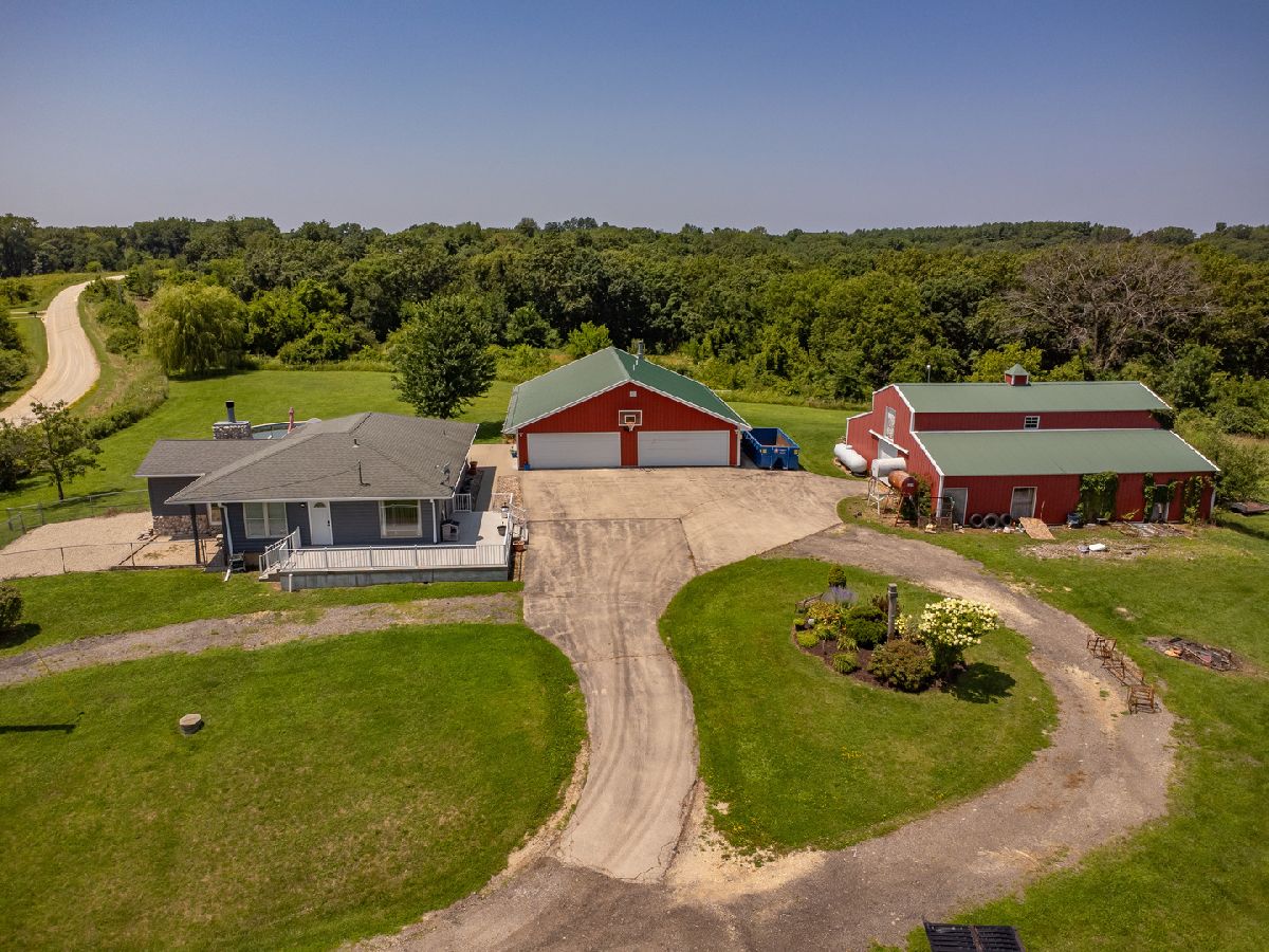  Sold Savanna Illinois, 9109 Messmer