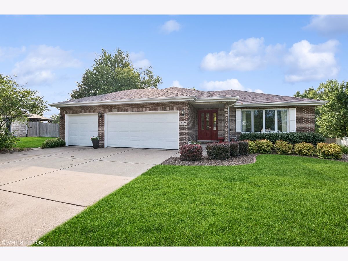 Homes Sold Hibernia Estates New Lenox Illinois, 1247 O'connell