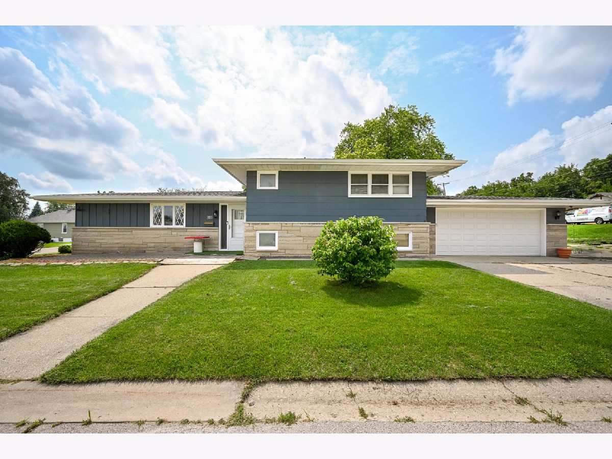  Sold Rockdale Illinois, 1007 Otis