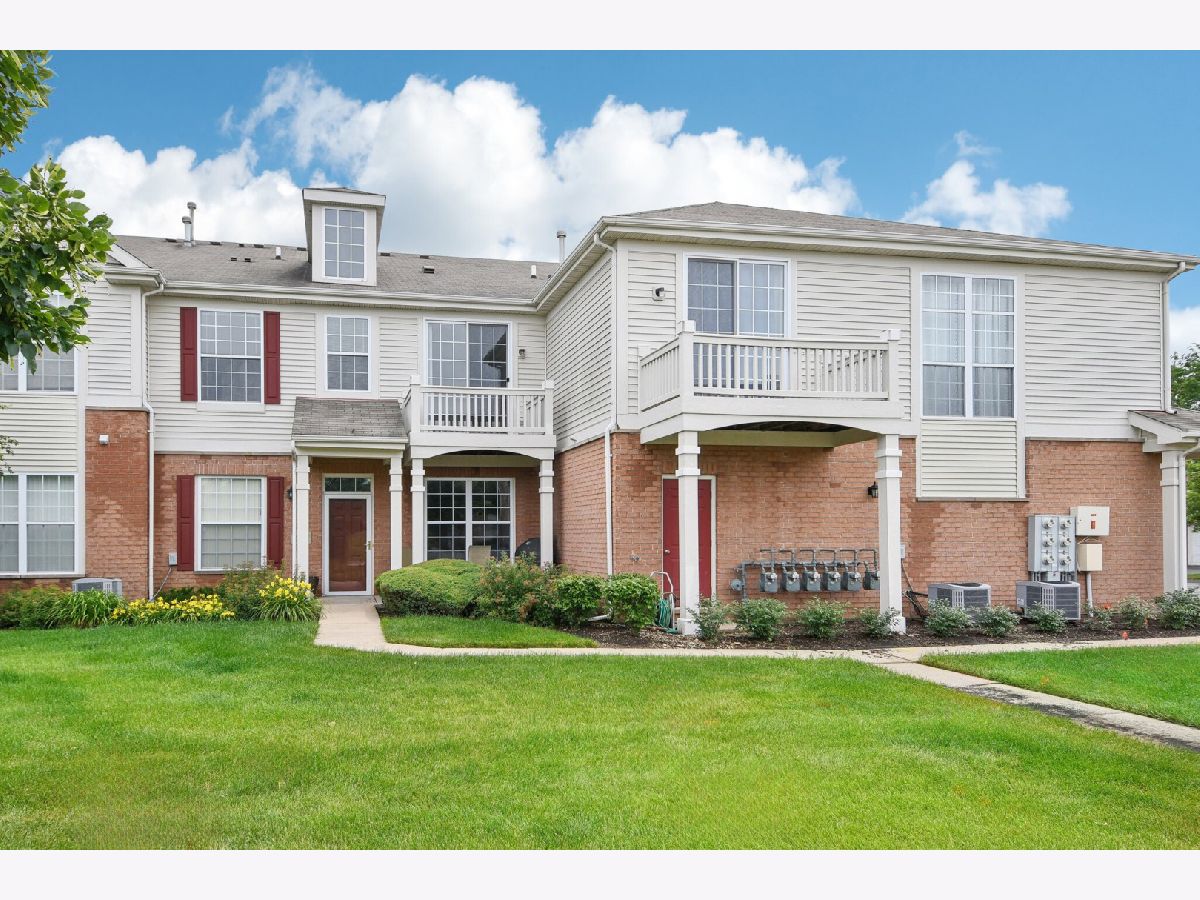 Townhomes & Condos Sold Morgan Hill Mchenry Illinois, 2235 Concord