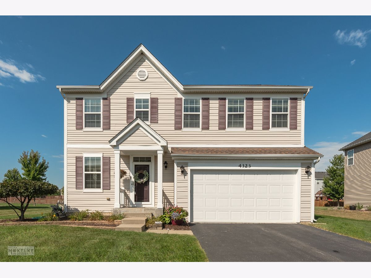 Homes Sold Hunt Club Oswego Illinois, 4323 Schofield