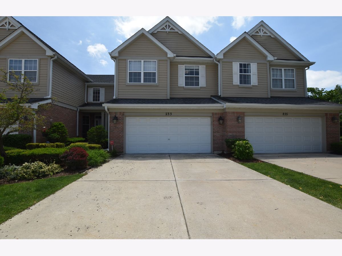 Townhomes Sold Villas Of Thornfield Bloomingdale Illinois, 233 Westminster