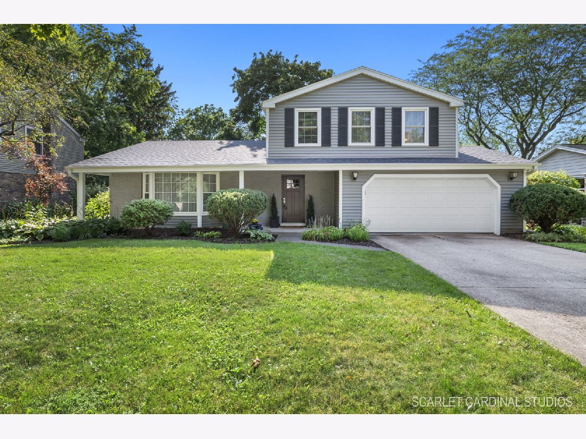 Homes Sold Indian Hill Naperville Illinois, 1541 Chippewa