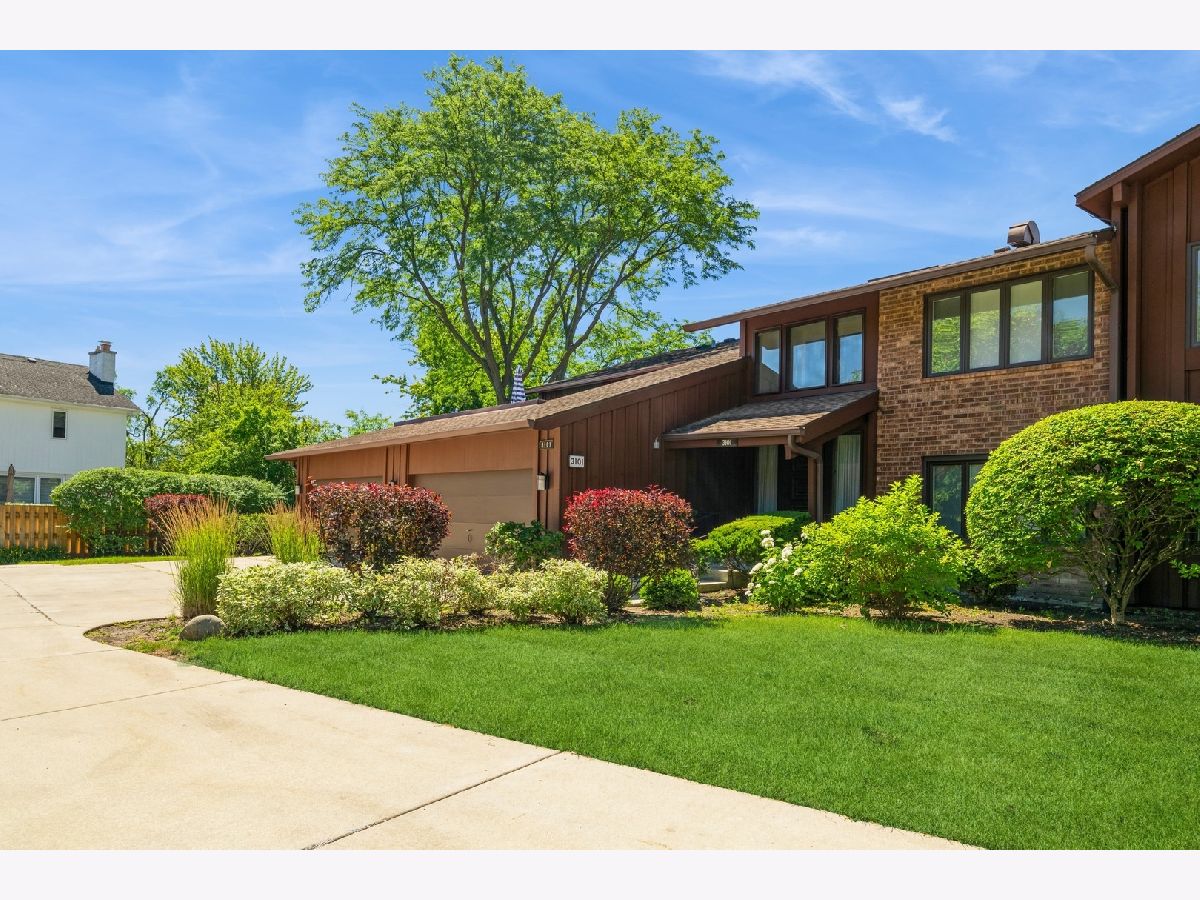 Condominiums & Homes Sold Ville Du Parc Northbrook Illinois, 3101 Toulon