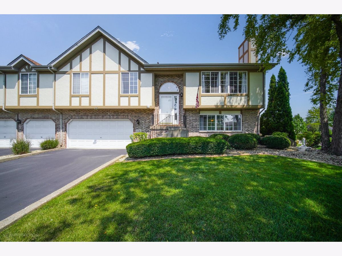 Townhomes & Condos Sold Eagles Nest Tinley Park Illinois, 6718 Eagle