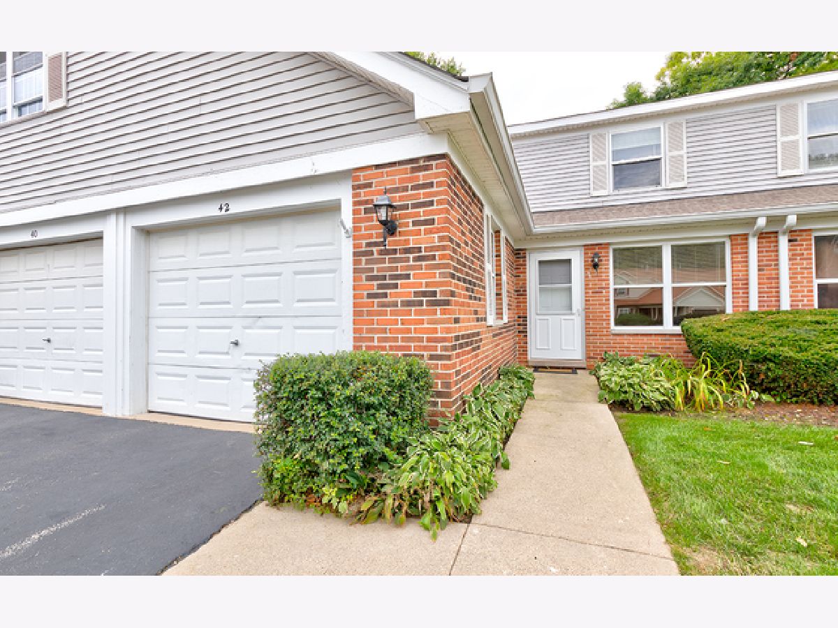 Townhomes & Condos Rented Bright Oaks Cary Illinois, 42 Pine