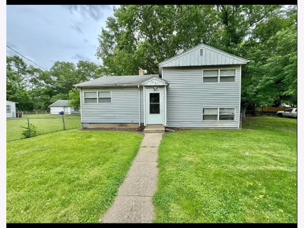  Rented Rockford Illinois, 2622 Hanson