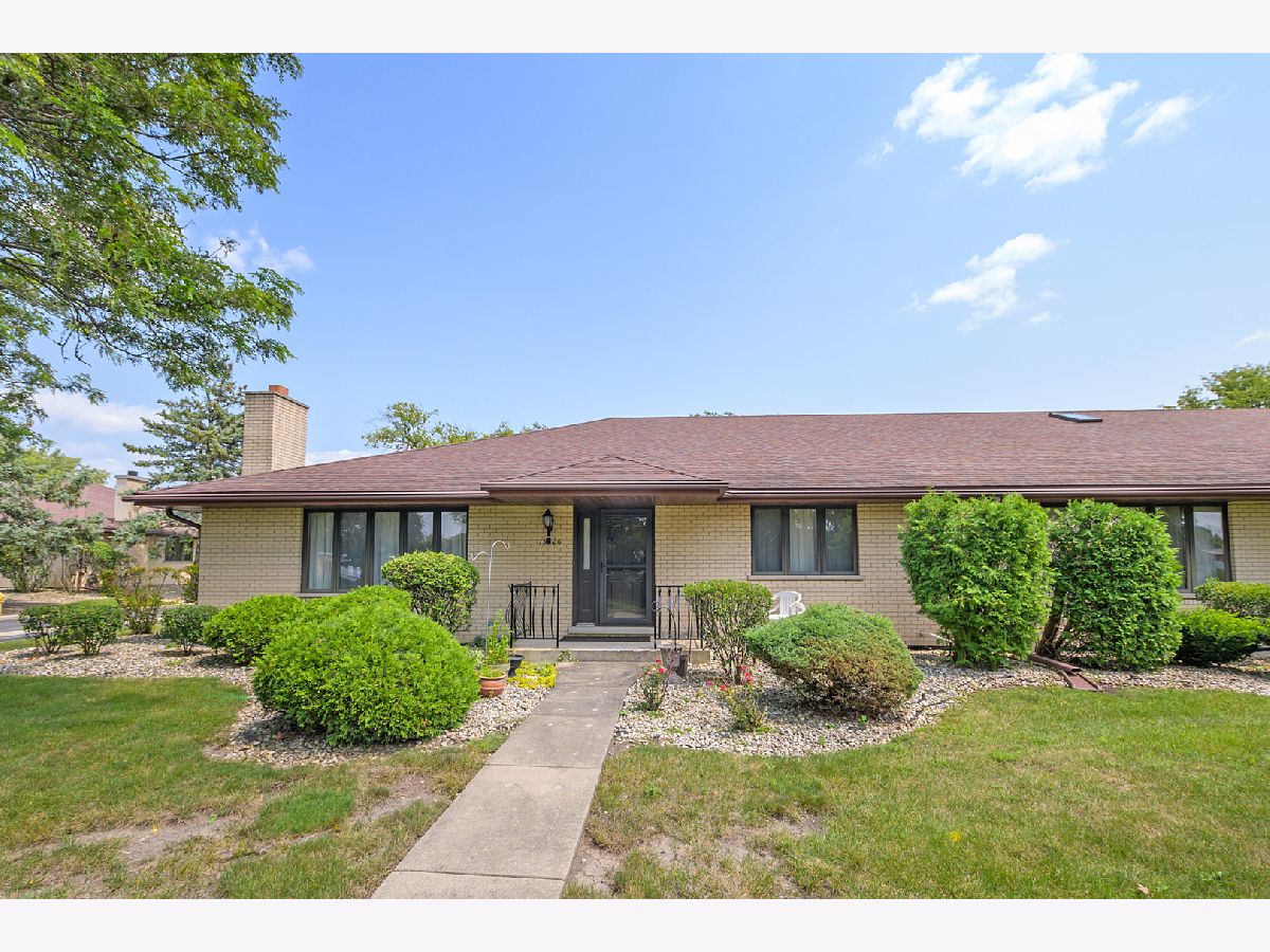 Condos & Townhomes & Homes Sold Clearview Orland Park Illinois, 15626 Wild Rose