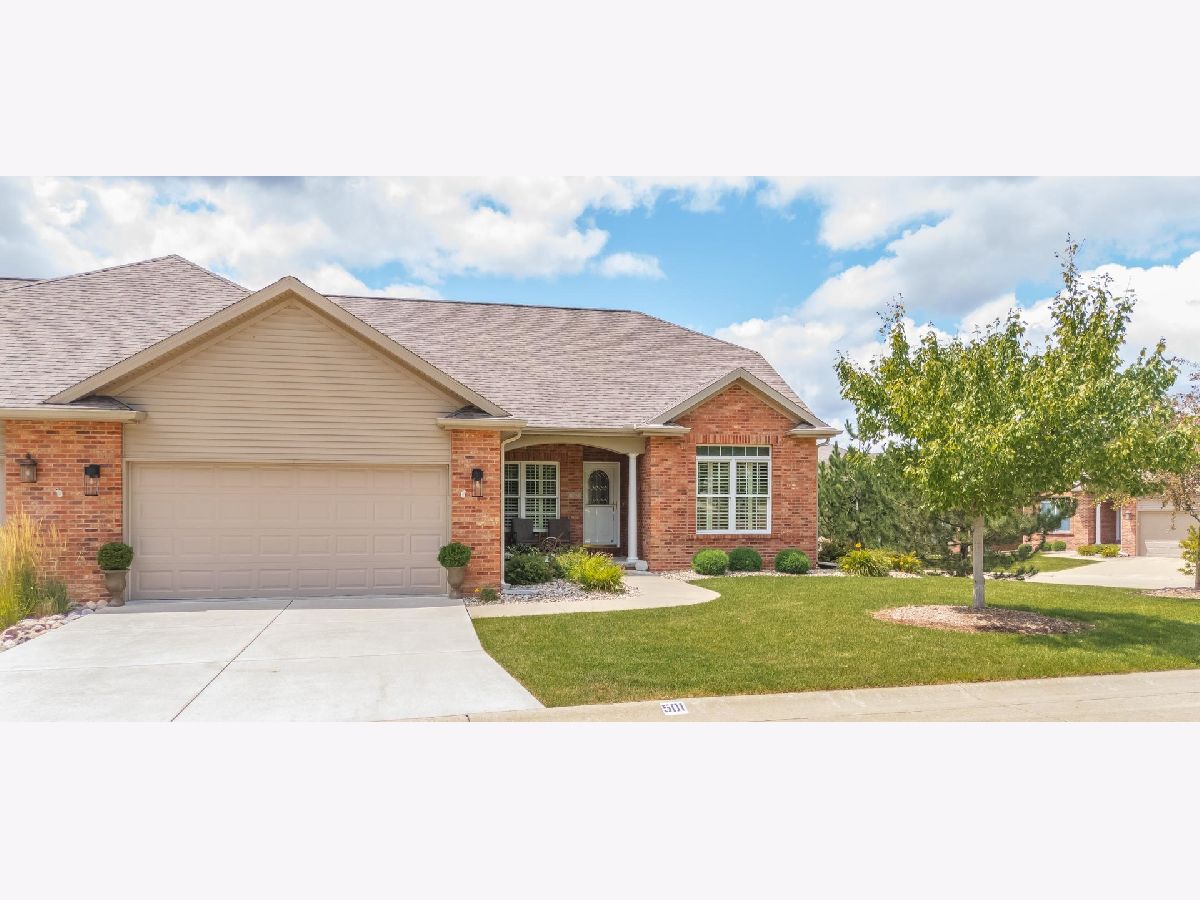 Condos & Townhomes & Homes Sold Spring Ridge Bloomington Illinois, 501 Spring Ridge