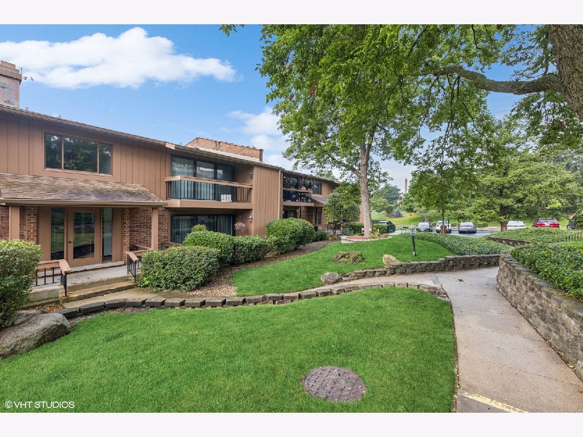 Homes & Condominiums Sold Braemoor Burr Ridge Illinois, 8094 Garfield