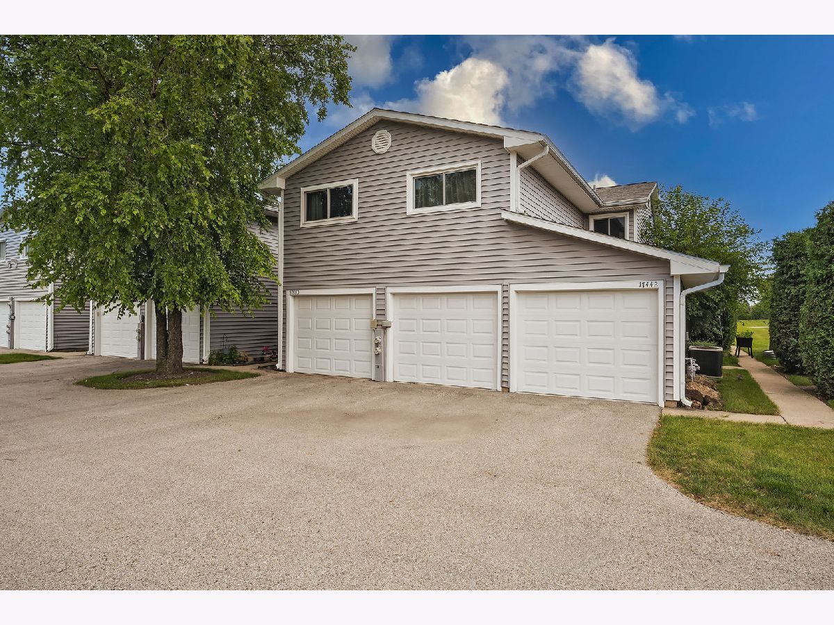 Townhomes & Condos Sold Woodland Hills Gurnee Illinois, 17440 Chestnut