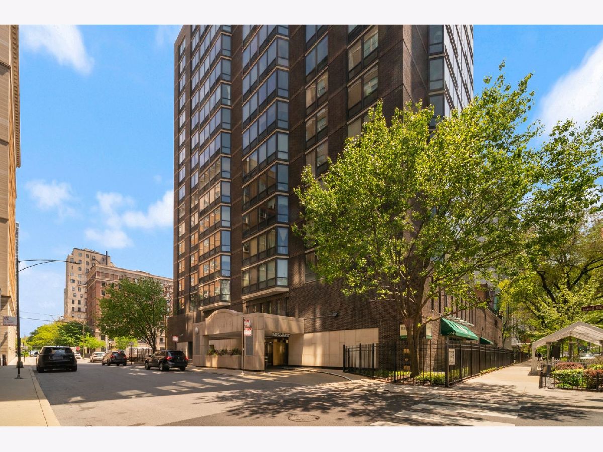 Condominiums Sold Hanover House Chicago Illinois, 21 Goethe