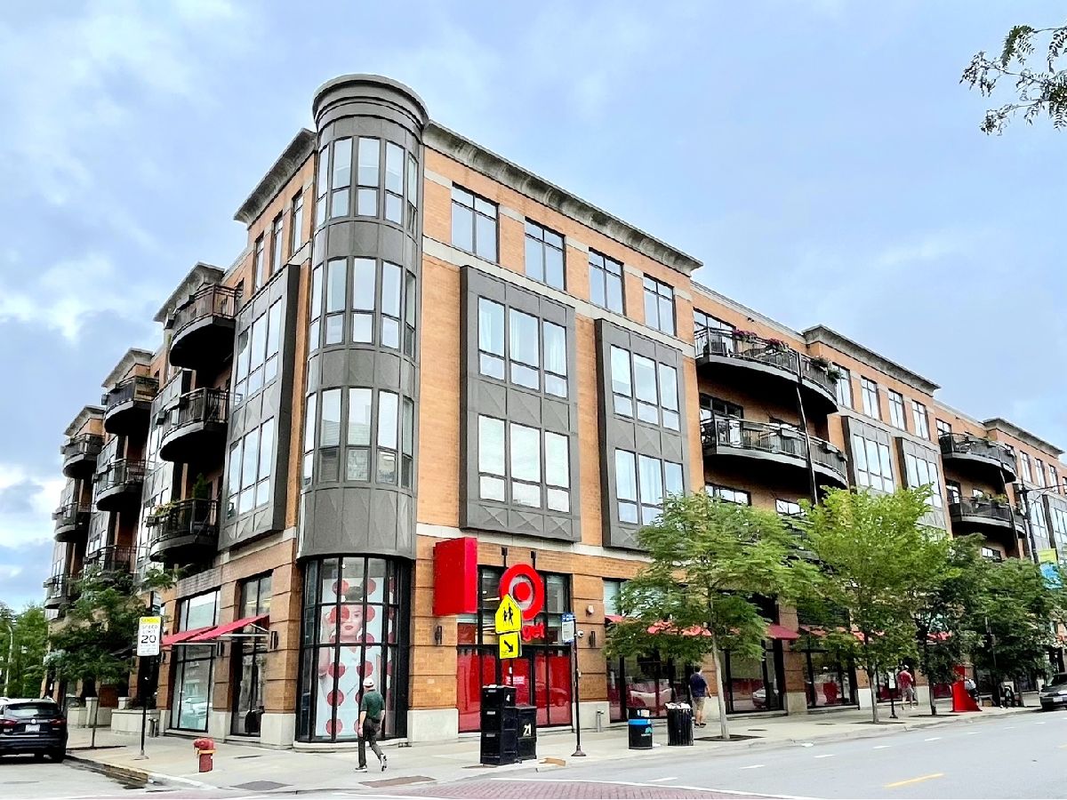 Condominiums Rented Lincoln Park Commons Chicago Illinois, 600 Drummond