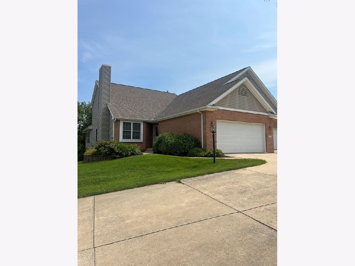Condominiums Sold Willow Brook Townhomes Mahomet Illinois, 1712 Tin Cup