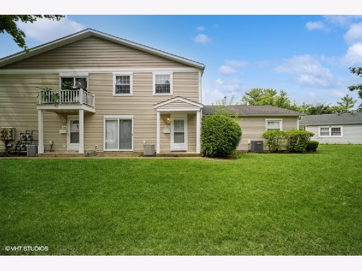 Townhomes & Condos Sold Cedar Run Wheeling Illinois, 1312 Exeter