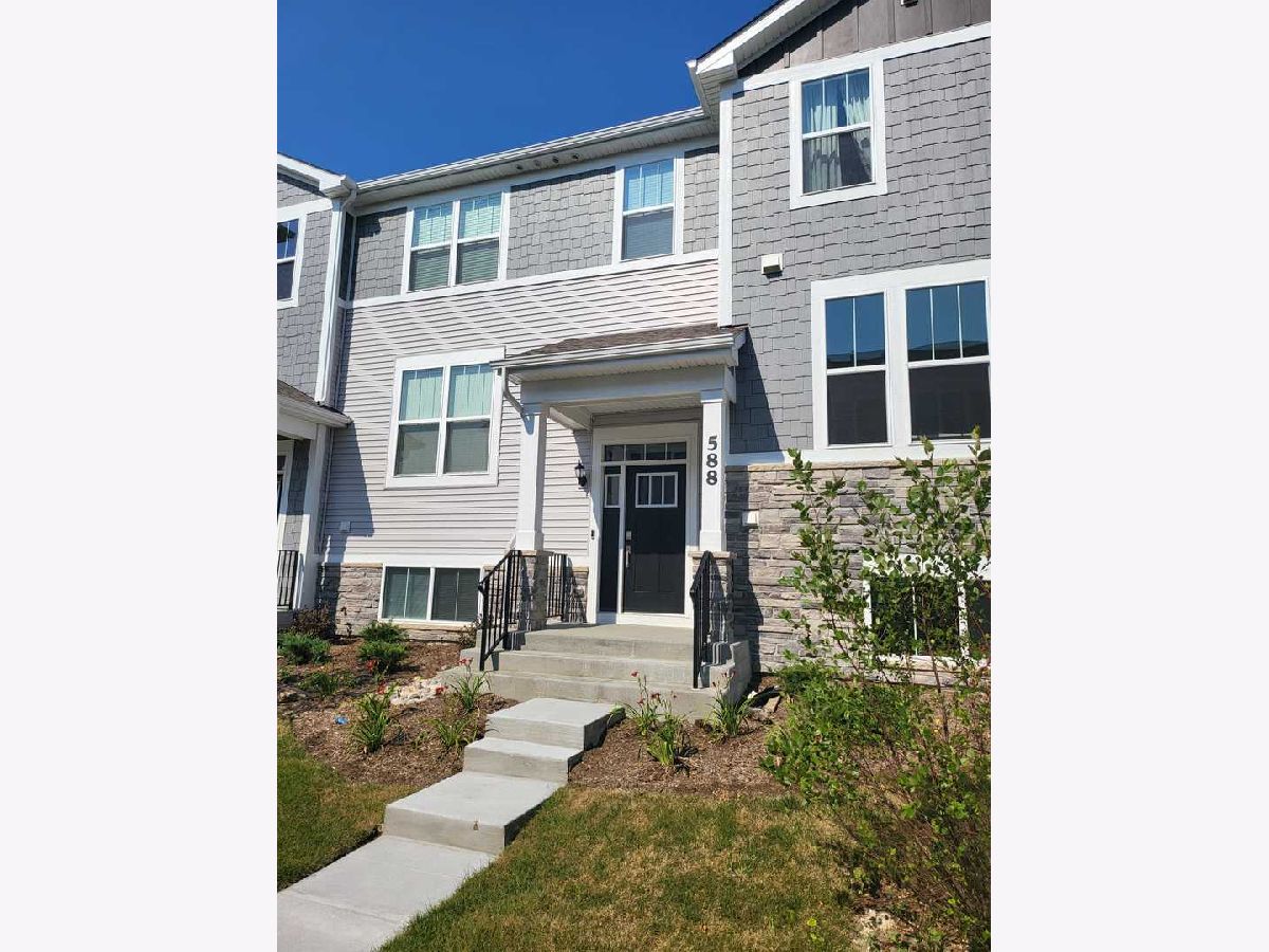 Condos & Townhomes Rented Liberty Meadows Aurora Illinois, 588 Wolverine