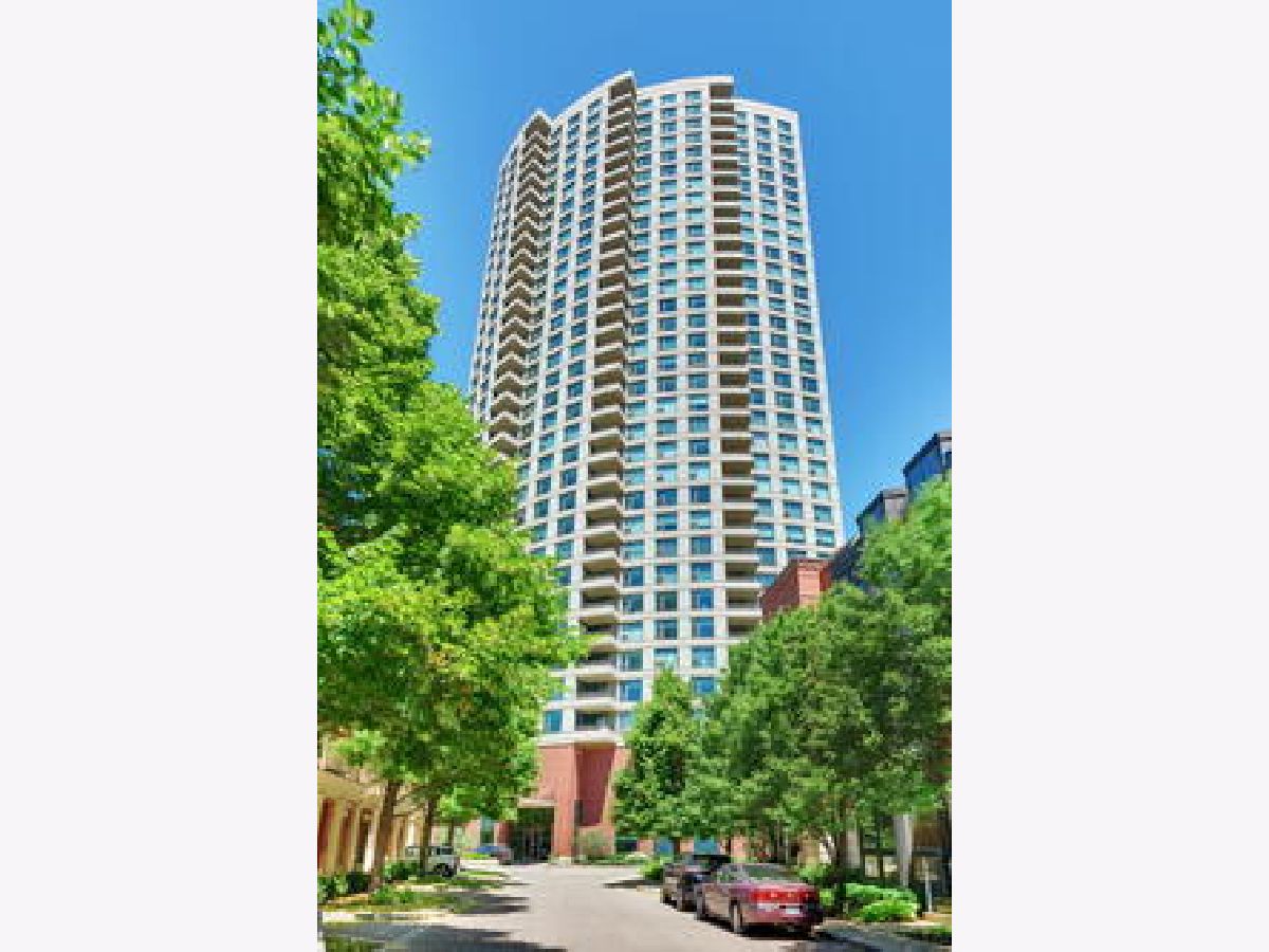 Condominiums Rented Kinzie Park Tower Chicago Illinois, 501 Clinton