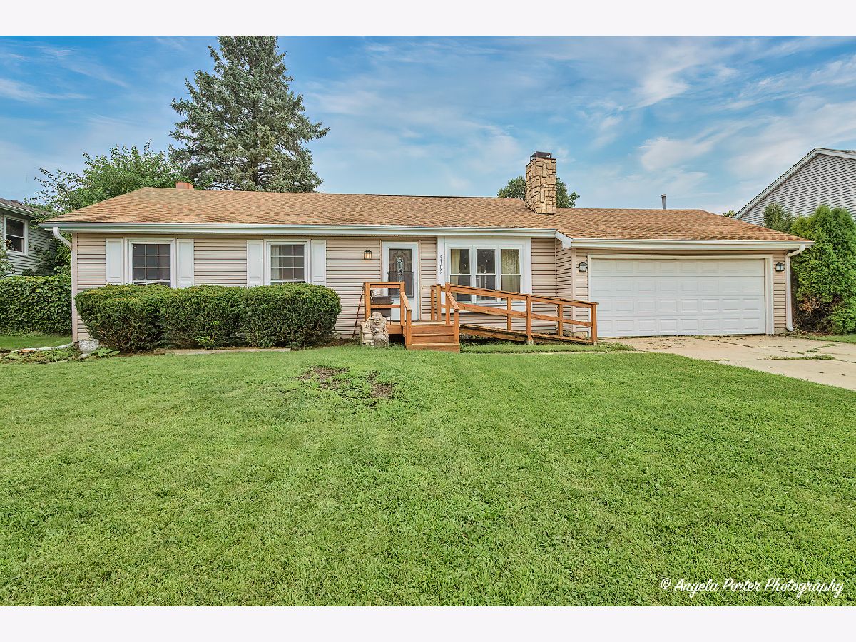 Homes Sold Fox Ridge Mchenry Illinois, 5102 Sandburg